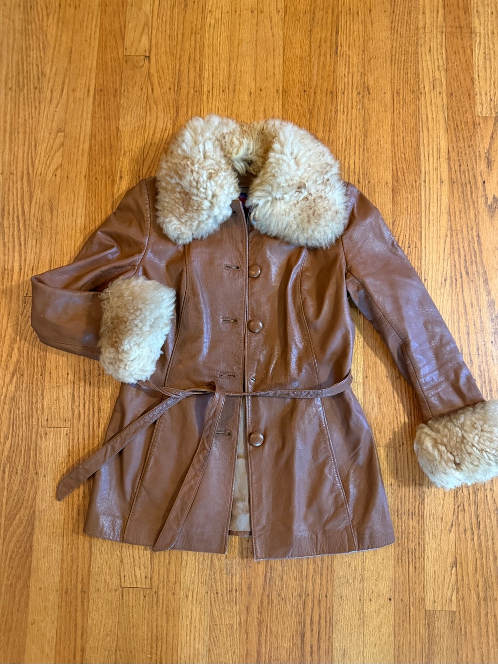 Women’s Brown Leather Coat with Faux Fur Collar and Cuffs xs
